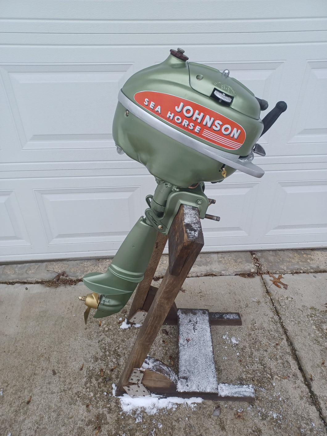 VINTAGE 1948 JOHNSON HD25 2.5HP DISPLAY OUTBOARD